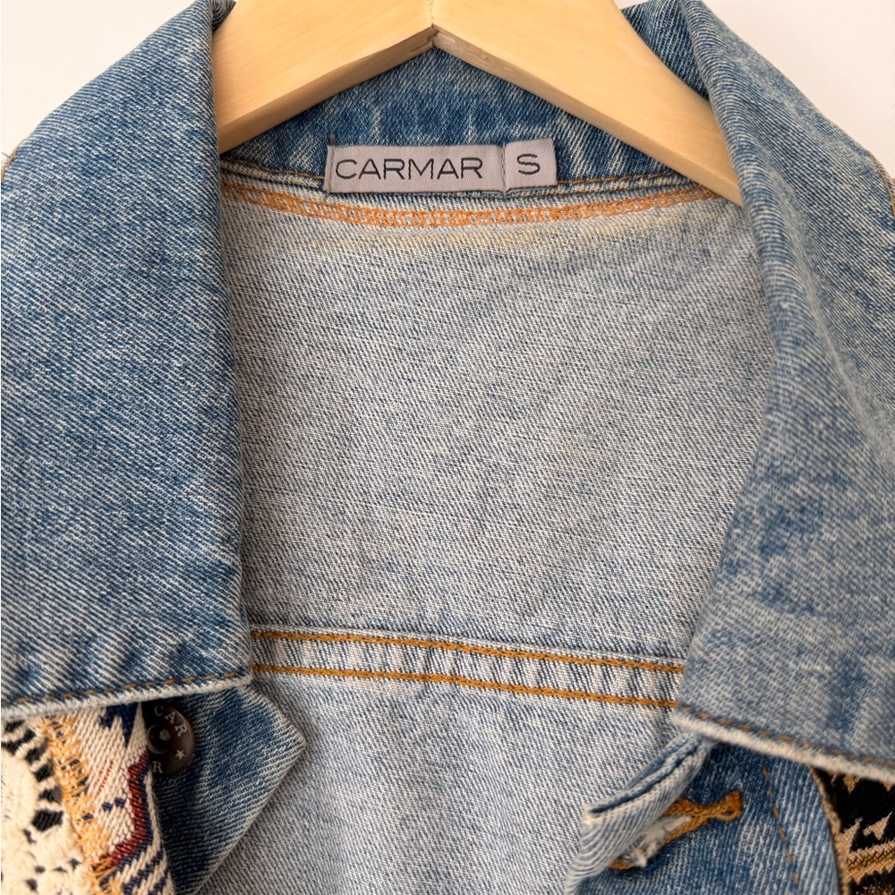 Blue Patchwork Embroidered Stagecoach Cropped Jea… - image 6